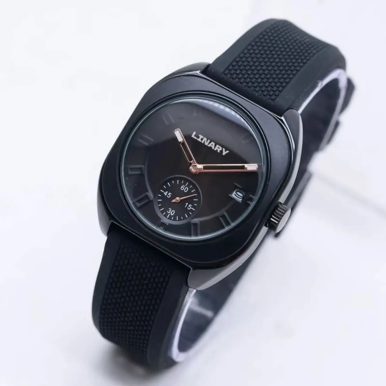 Hitam