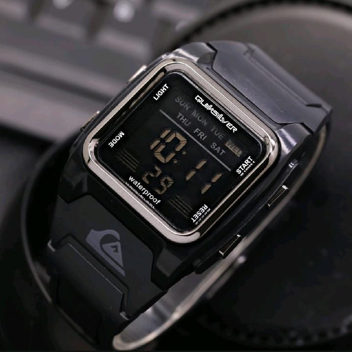 Warna Hitam